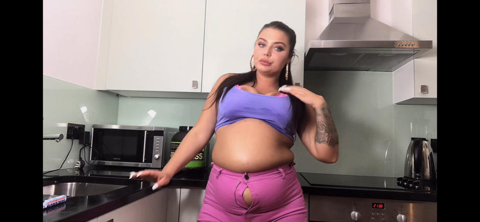 Whitney Morgan Belly Staffing