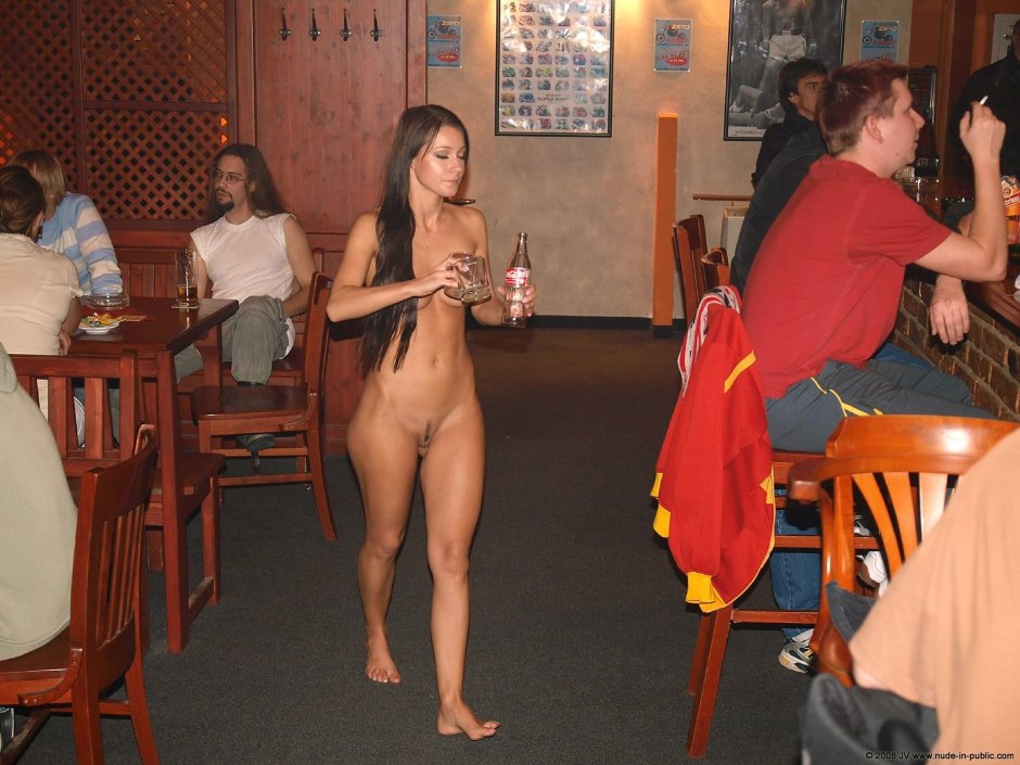 Restaurant with naked waitresses