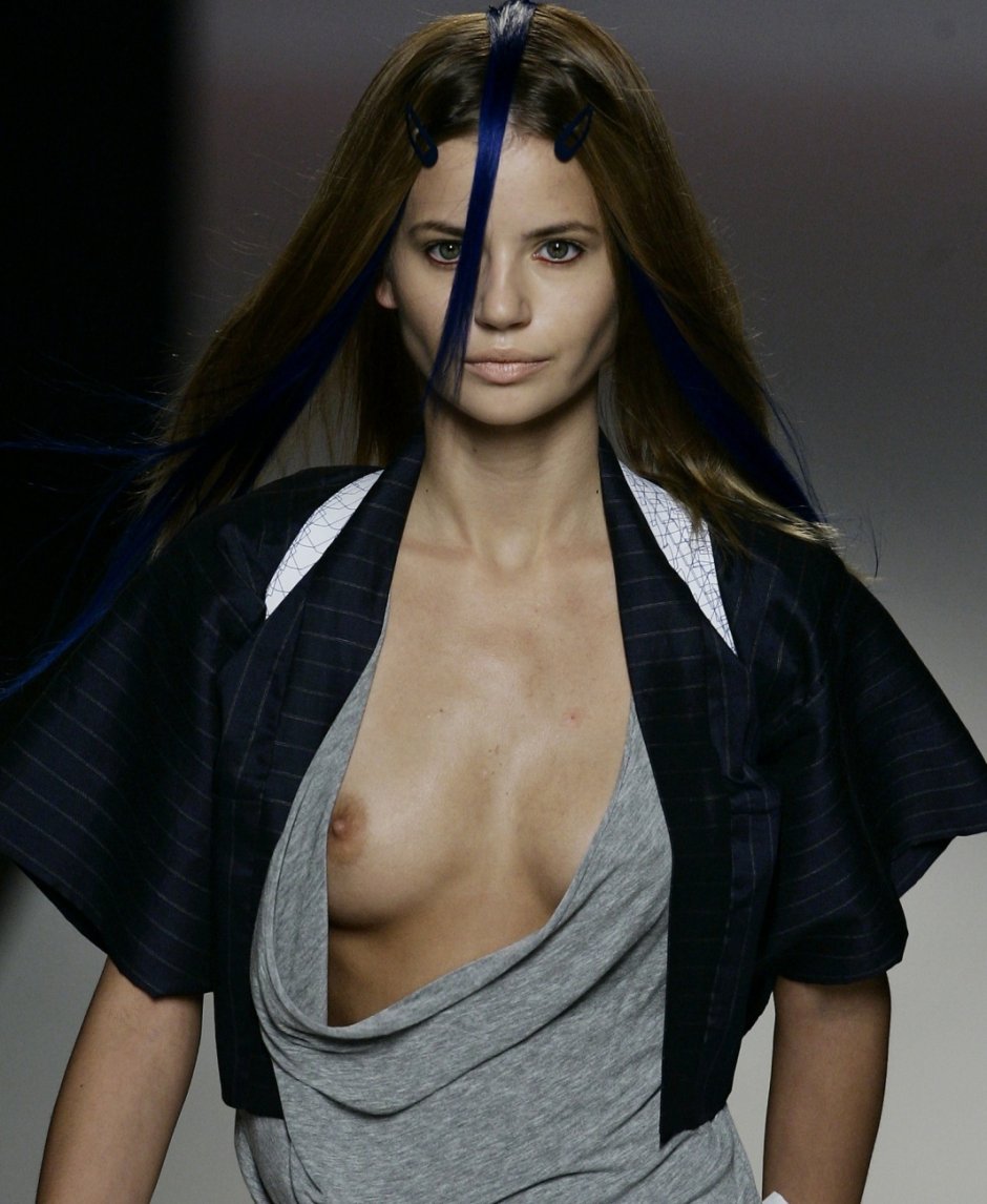 Exposure of the models on the catwalk