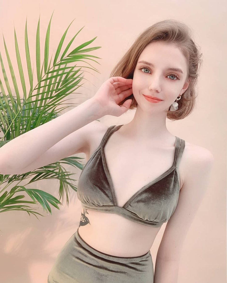 Russian Chuu Chloe