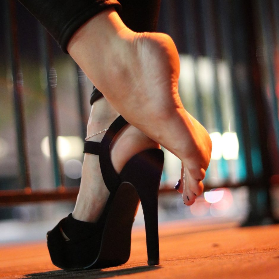 Ekaterina Barnabas foot fetish