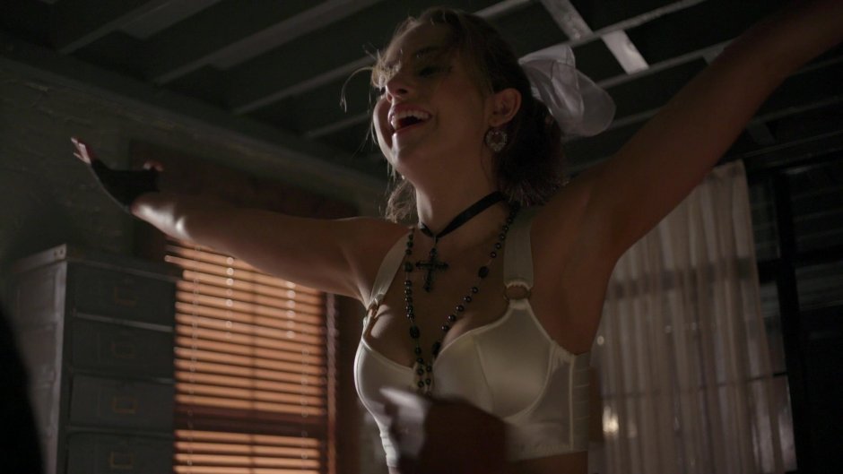 Elizabeth Gillis Naked