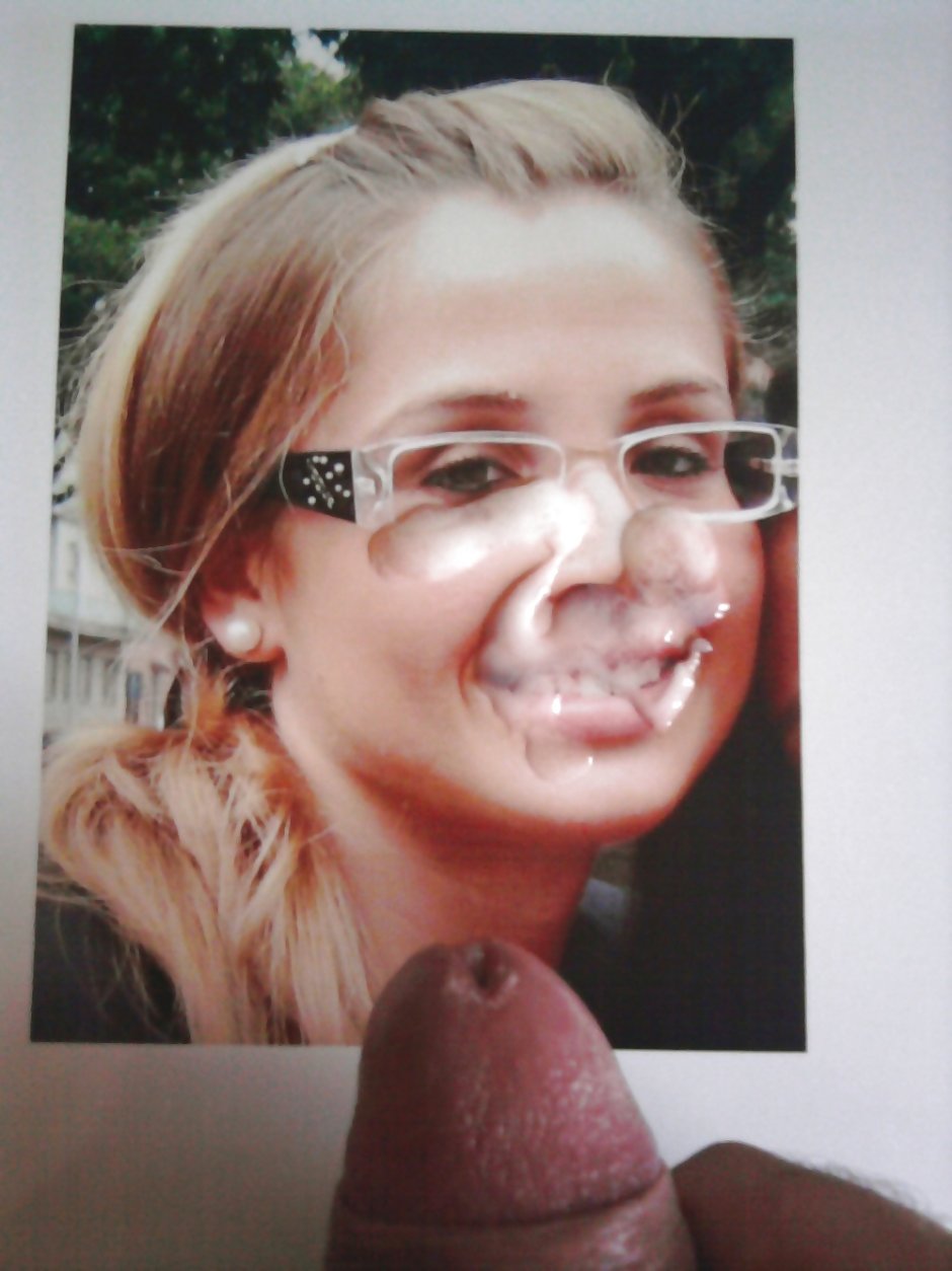Open mouth of the girl Cum Tribute