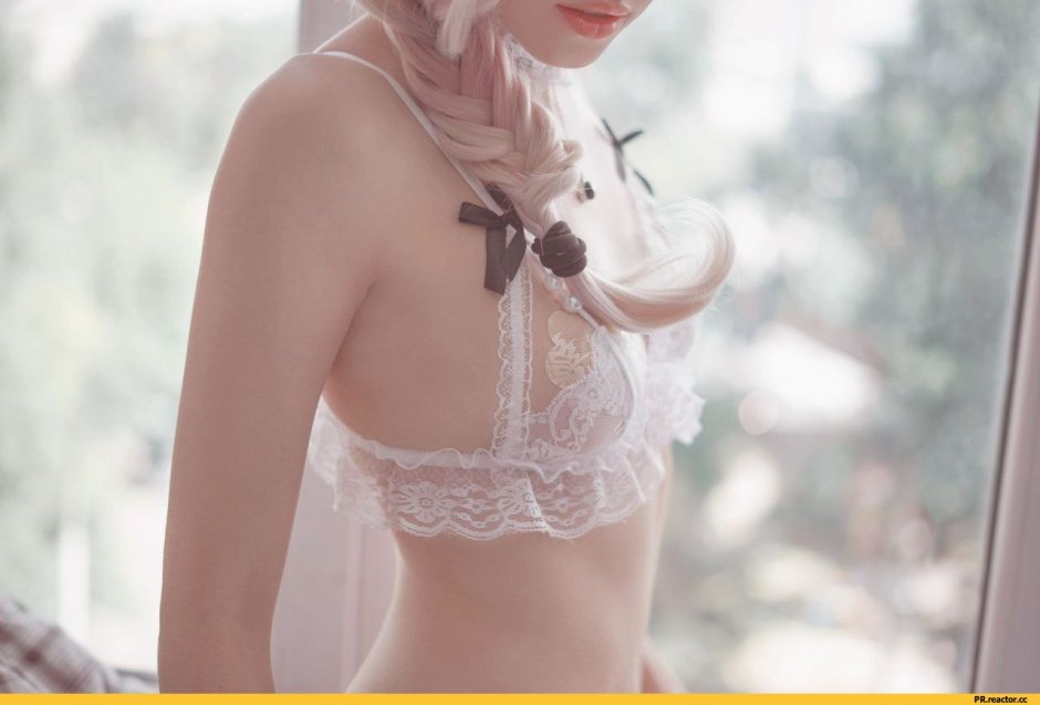 Sasha Holland breasts