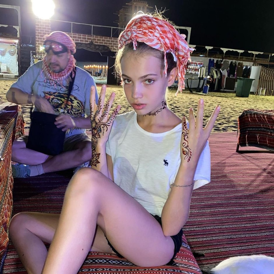 Zhenya Kotova opened her mouth