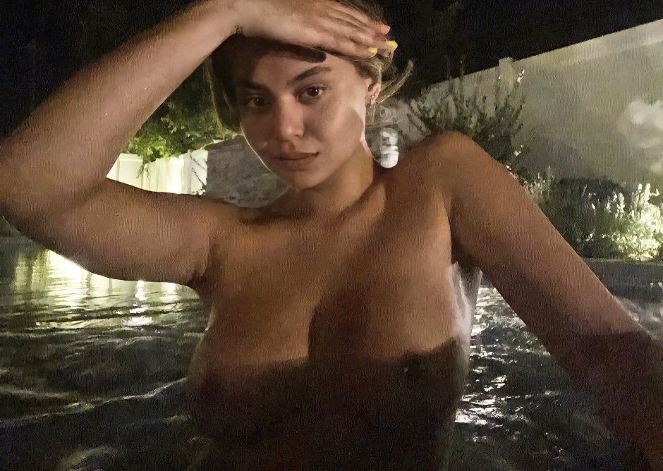 Model Sofia Jamora Nyu