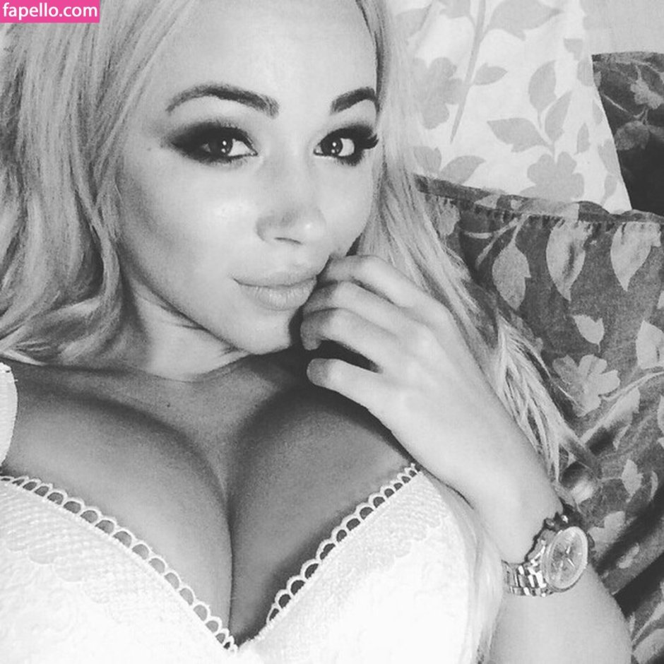 Anna Kostenko is hot