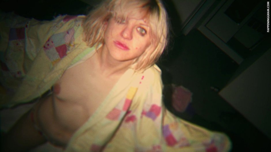 Naked Courtney Love with Kurt