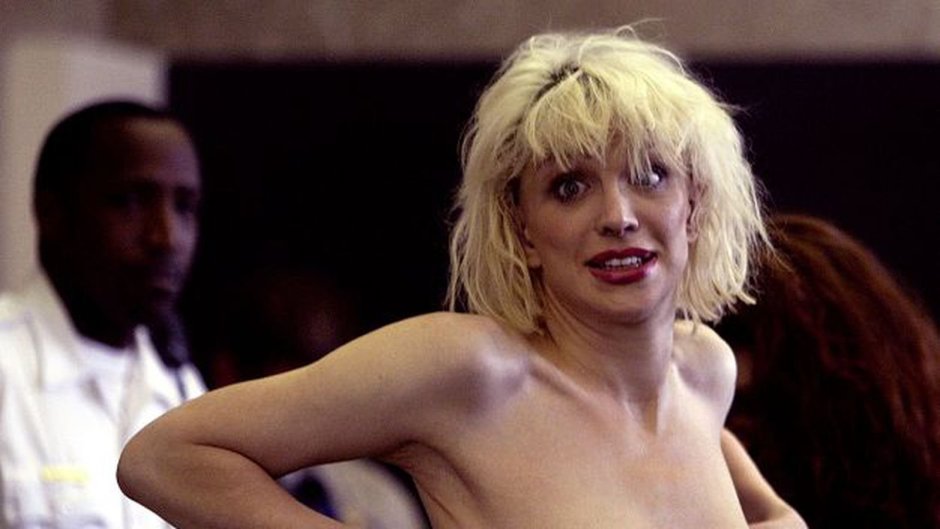 Courtney Love under high