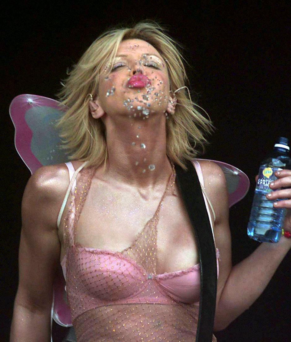 Courtney Love Naked on stage