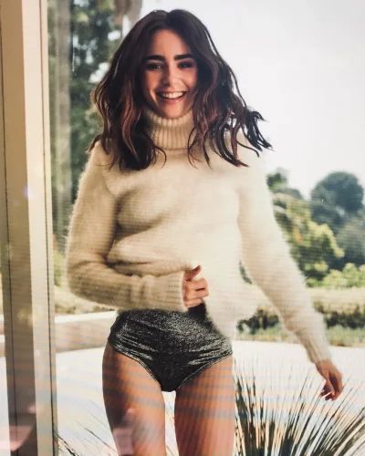 Naked Lily Collins