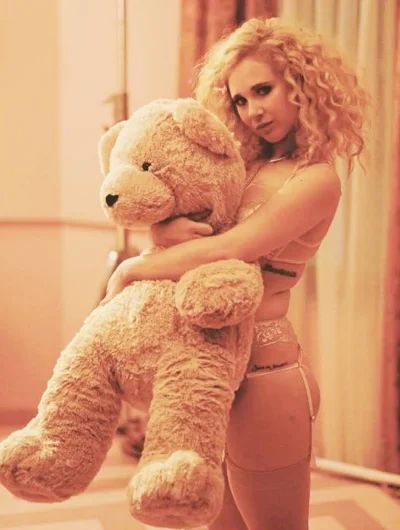 Nude Juno Temple
