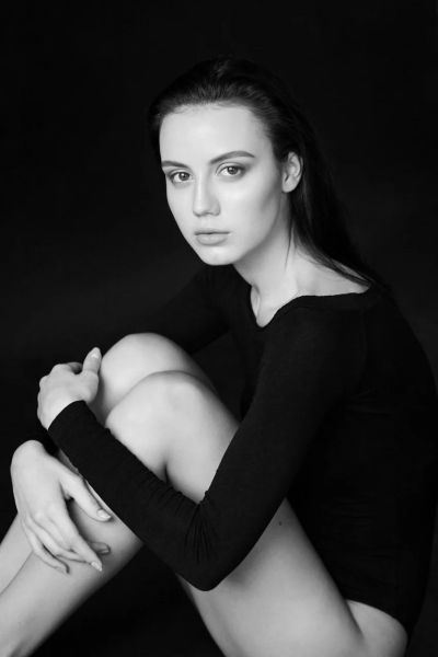 Naked Veronika Plyashkevich