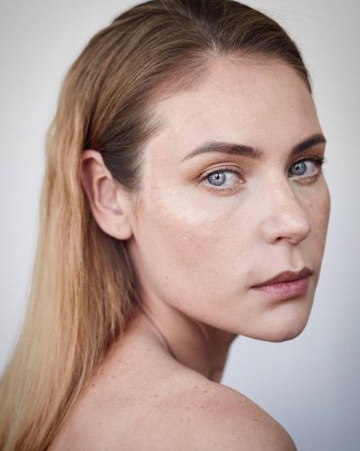 Naked Yulia Melnikova