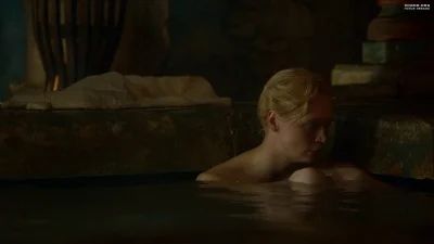 Nude Gwendoline Christie