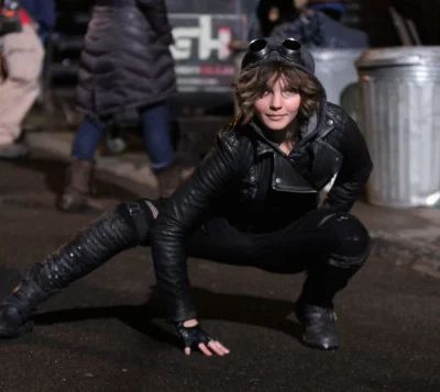 Nude Camren Bicondova
