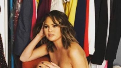 Chrissy Teigen Nude Pussy