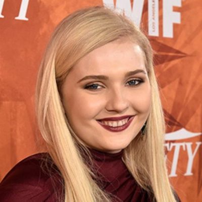 Nude Abigail Breslin Breasts