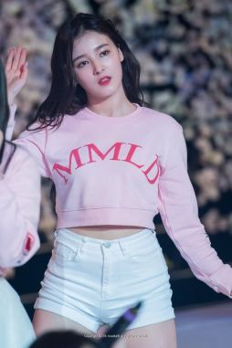 Nancy Photo Momoland