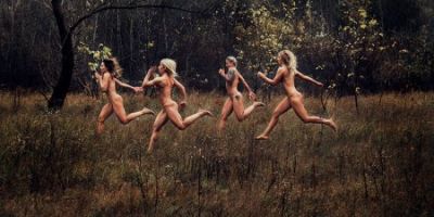 Nude Runners