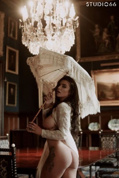 Nude Scarlet Bouvier