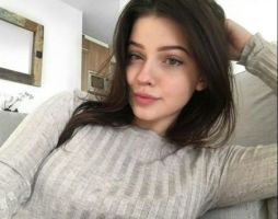 Nude Isa Longwell