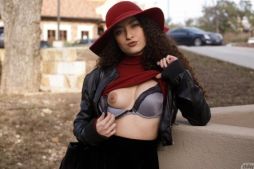 Lovelace Nude