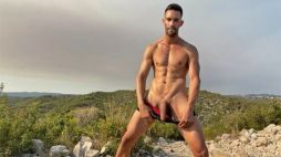 Beautiful men naked