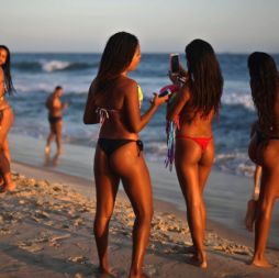 Nude girls naturist
