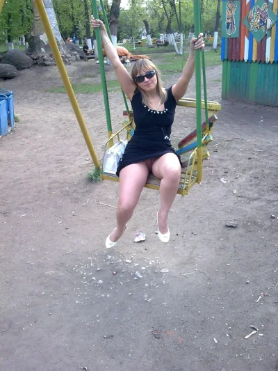 Девушка без трусиков