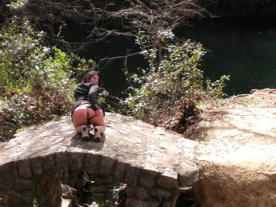 Под юбкой порно