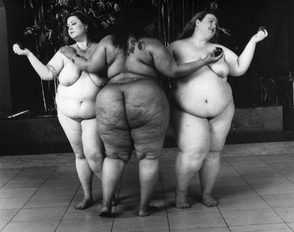 Голые толстушки