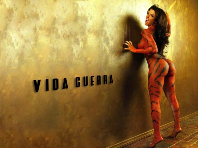 Эротический бодиарт