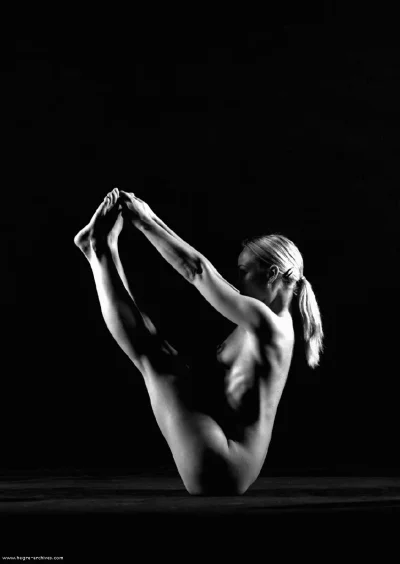 Голая акробатика