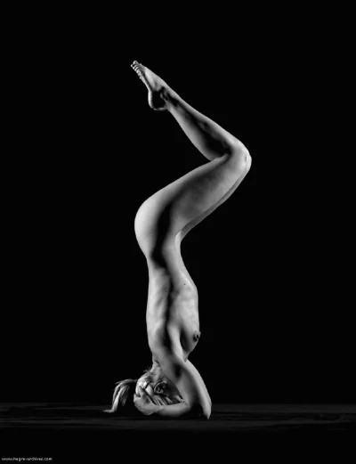 Черно белая эротика