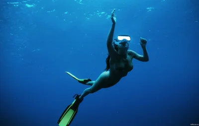 Голышом под водой