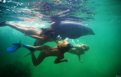 Голые девушки под водой