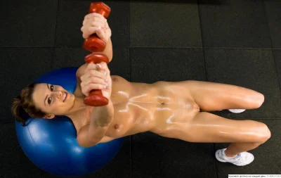 Тренировка голышом