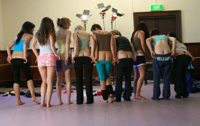 Занятия йогой