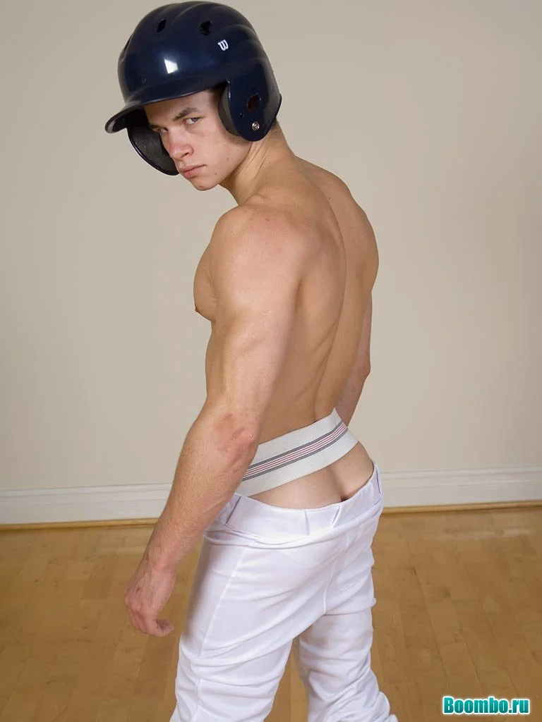 Парень в кепке