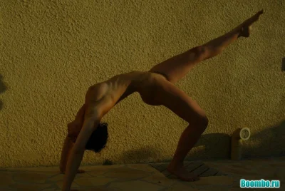 Йога в голом виде