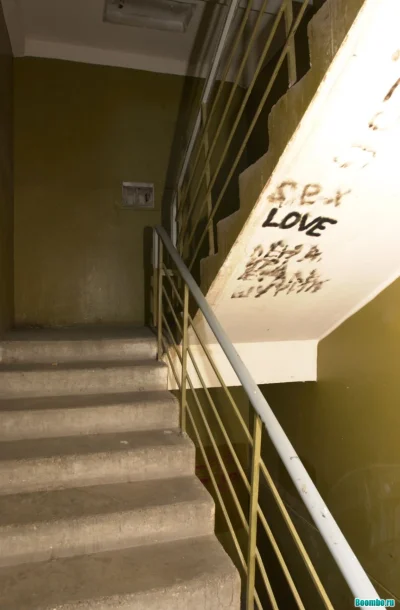 Перила в подъезде