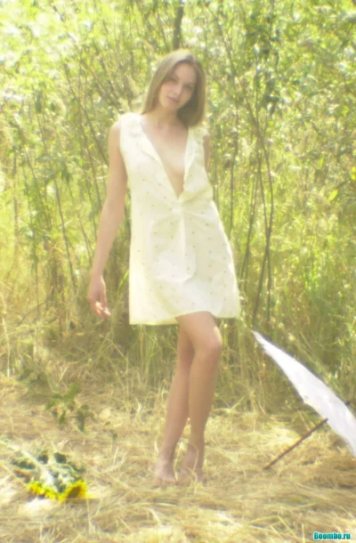 Без одежды на природе