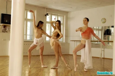 Две балерины