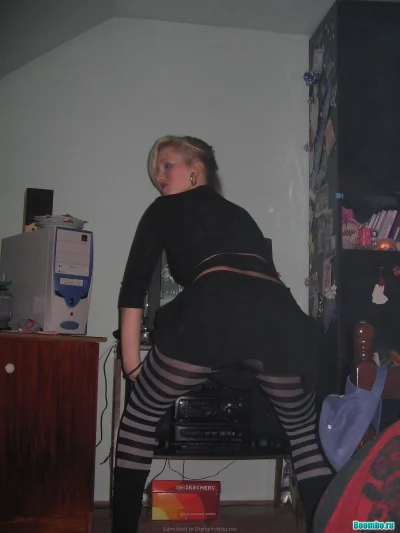 Домашние девушки в леггинсах