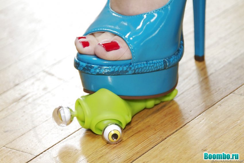 Босоножки на каблуках