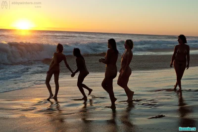 Пляжи нудистов