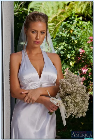 Николь энистон невеста