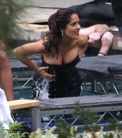 Сальма хайек топлесс