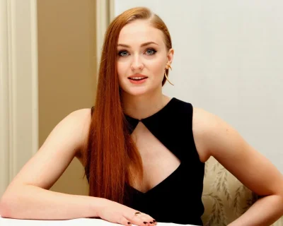 Софи тернер рыжая